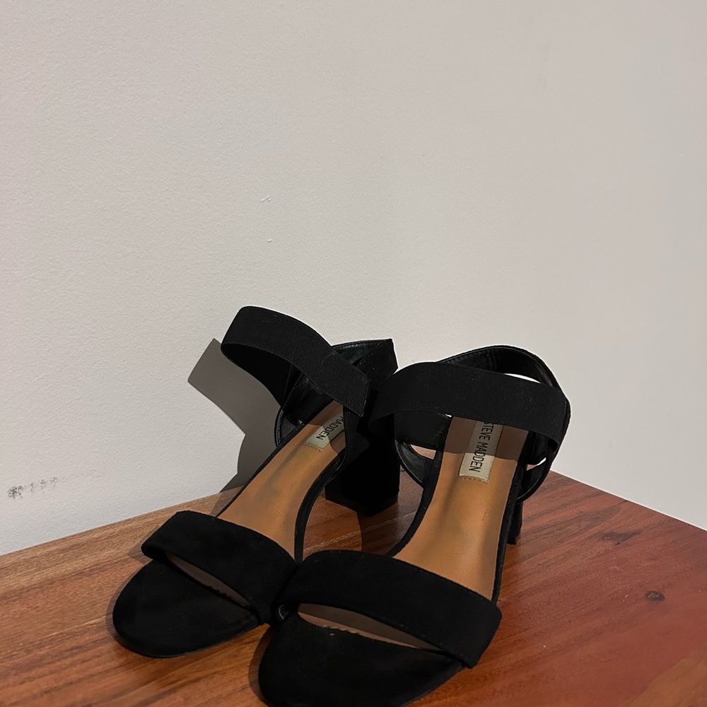 Steve Madden Black Strappy Block Heels - Picture 4 of 7